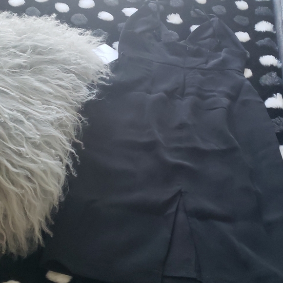 Black dress - Picture 2 of 2